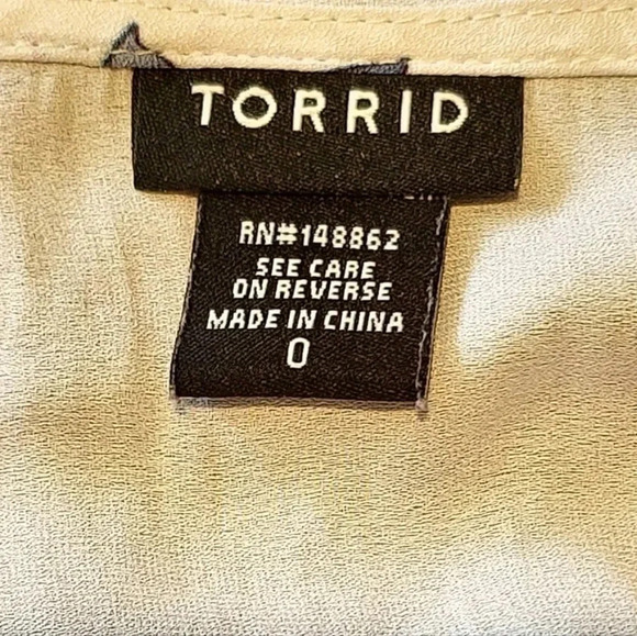 Torrid Cold Shoulder Blouse - Runway‎ Collection - Size 0/Large - Floral - Picture 5 of 5